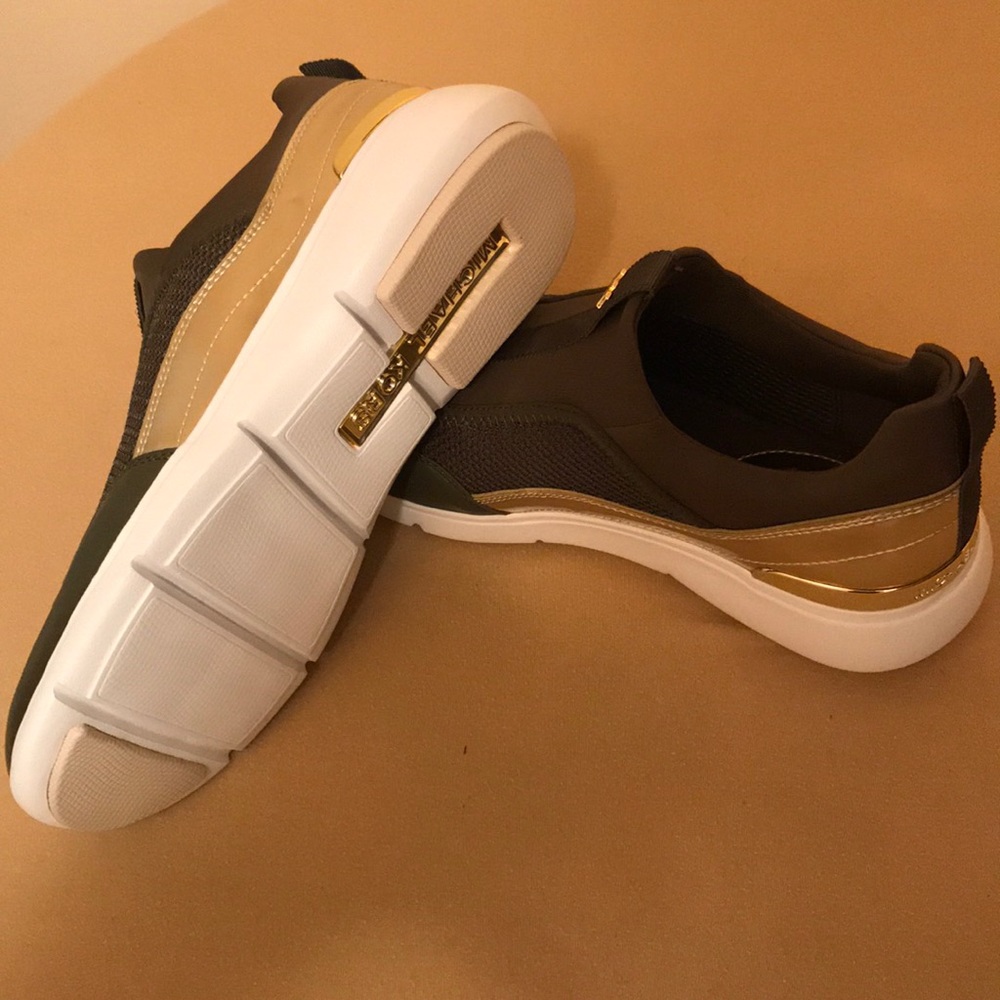 Michael Kors women’s Fall/winter slip ons NEW - Picture 5 of 7